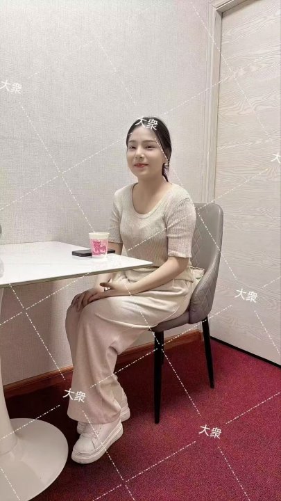 待嫁美女